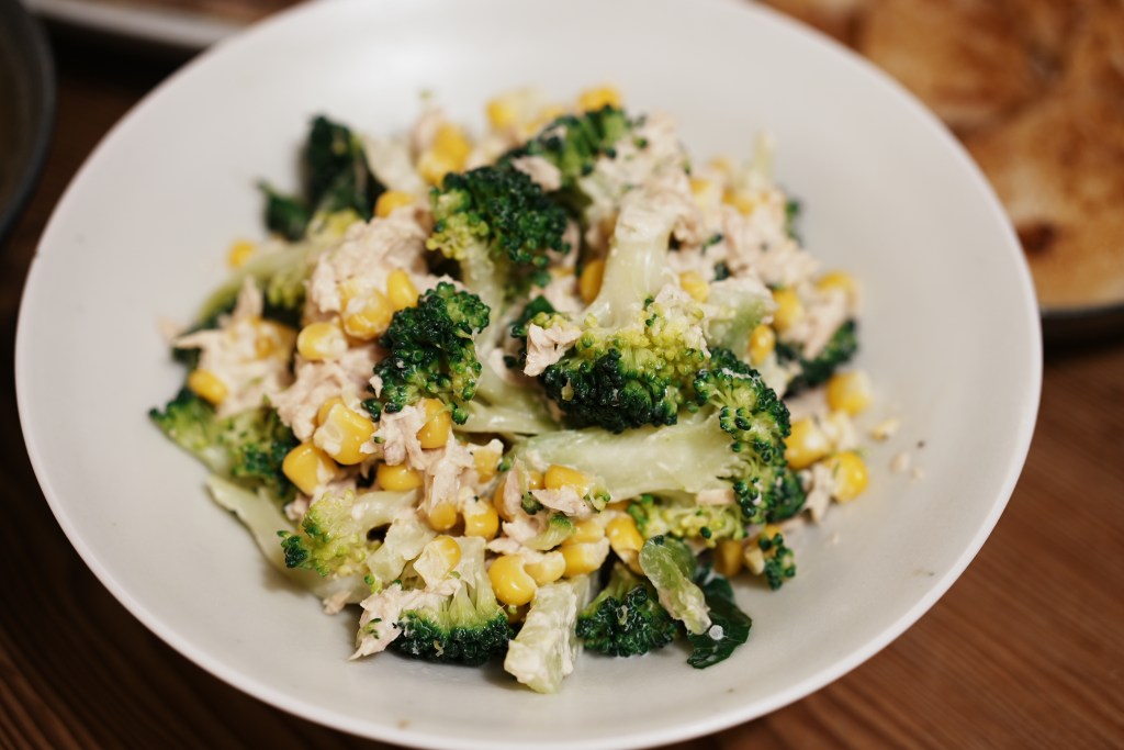 青花菜拌鮪魚玉米